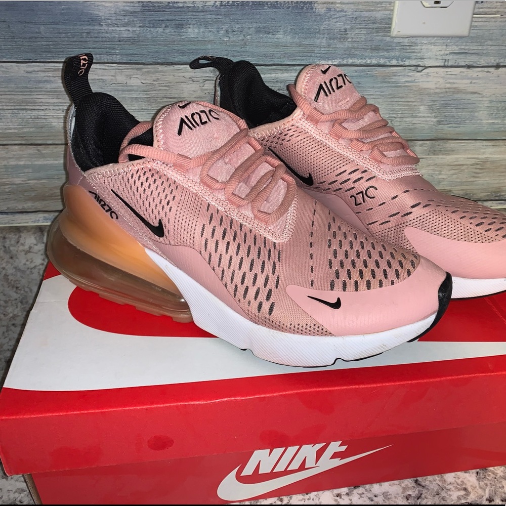 Nike sir max 270